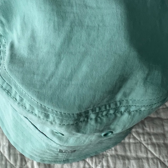 Beautiful mint color TNA bucket hat - Picture 4 of 5